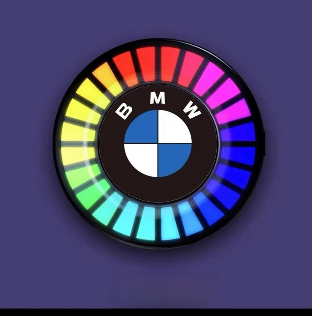 Hudební rytmus LED světla do auta s logem (s aroma difuzérem)